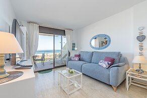 Apartment in Empuriabrava With Sea Views