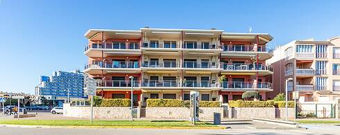 Apartment in Empuriabrava With Sea Views