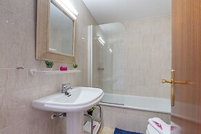 Apartment in Empuriabrava With Sea Views