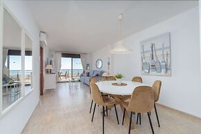 Apartment in Empuriabrava With Sea Views