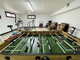 Spacious Group Stay Near Le Mans Circuit