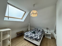 Spacious Group Stay Near Le Mans Circuit