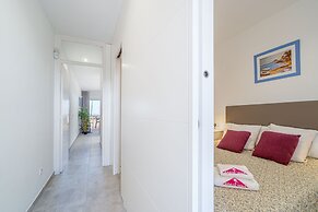 Apartment in Empuriabrava With Beach Access