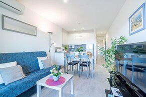 Apartment in Empuriabrava With Beach Access