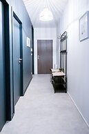 Urban Calm - Bright & Modern Stay