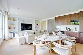 Luxurious Apartment - 2br- 6P Eiffel Tower View