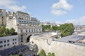 Luxurious Apartment - 2br- 6P Eiffel Tower View
