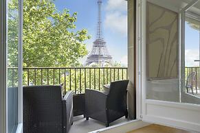Luxurious Apartment - 2br- 6P Eiffel Tower View