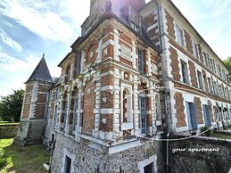 Elegant Chateau Escape for 2 - Nature & Calm