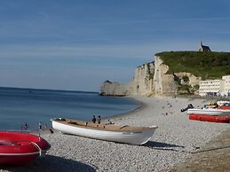 Elegant Chateau Escape for 2 - Nature & Calm