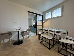 Peaceful Home With Terrace & Parking