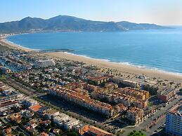 Apartment in Empuriabrava by the Beach