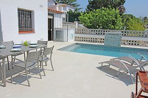 Villa in Empuriabrava With Private Pool
