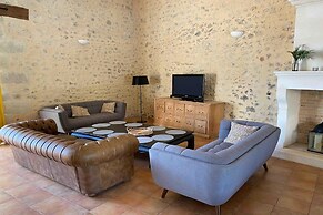 Villa With Pool in Dordogne Countryside