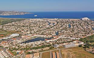 Apartment in Empuriabrava With Canal Views