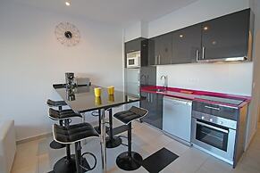 Apartment in Empuriabrava With Canal Views