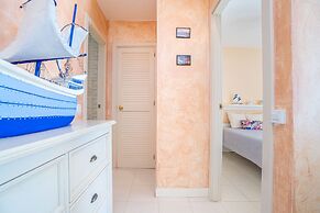 Apartment in Empuriabrava With Canal Views