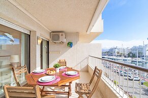 Apartment in Empuriabrava With Canal Views