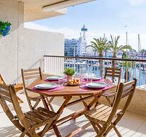 Apartment in Empuriabrava With Canal Views