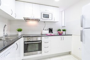 Apartment in Roses Near Punta Beach