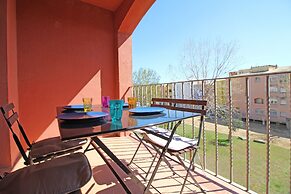 Apartment in Empuriabrava Near Sandy Beach