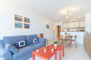 Apartment in Empuriabrava Near Sandy Beach