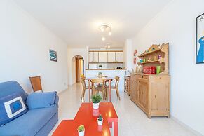Apartment in Empuriabrava Near Sandy Beach
