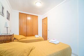 Apartment in Empuriabrava Near Sandy Beach