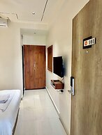 Hotel StayBird - Cove Kharadi