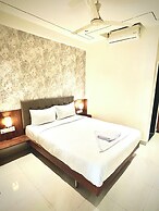 Hotel StayBird - Cove Kharadi