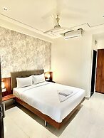Hotel StayBird - Cove Kharadi