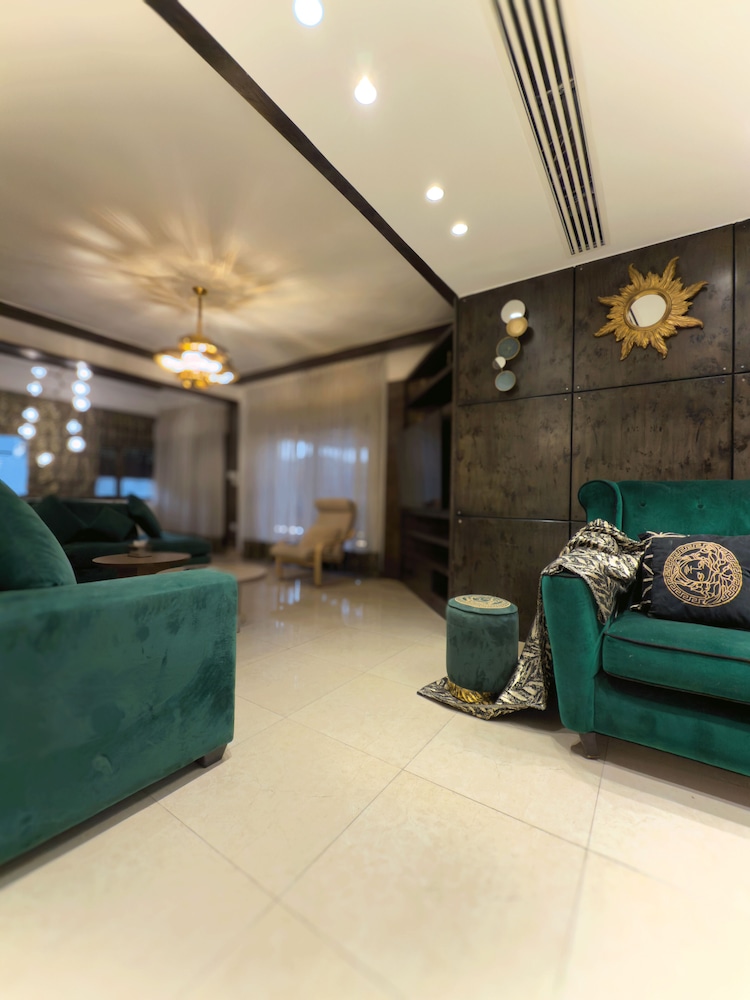 JRE Amazing Rooftop-3bed at Abdoun 701