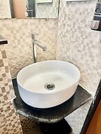 StayBird - Azure Suites Business Hotel