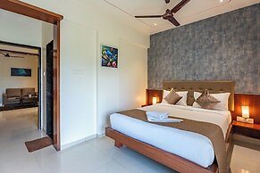 StayBird - Azure Suites Business Hotel