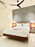 StayBird - Azure Suites Business Hotel