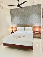 StayBird - Azure Suites Business Hotel