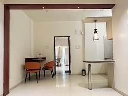 StayBird - Azure Suites Business Hotel