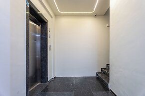 StayBird - Azure Suites Business Hotel