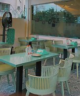 StayBird - Azure Suites Business Hotel