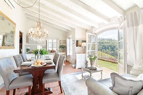 Tuscan Farmhouse With Infinity Pool Retreat