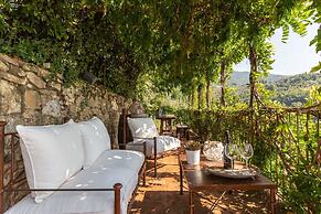 Tuscan Farmhouse With Infinity Pool Retreat