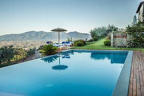 Tuscan Farmhouse With Infinity Pool Retreat