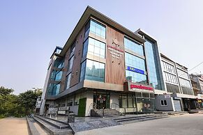FabHotel Ganeshwaram 141