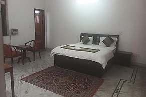 Fabhotel Noida Dreamz