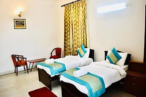 Fabhotel Noida Dreamz