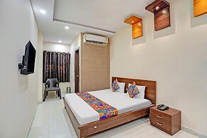 Fabhotel Paras Palace