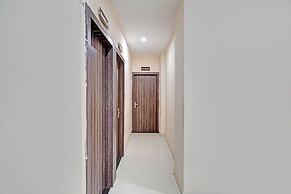 Fabhotel Paras Palace