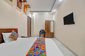 Fabhotel Paras Palace