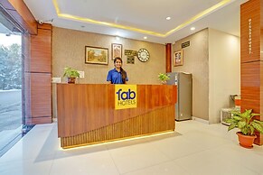 Fabhotel Paras Palace