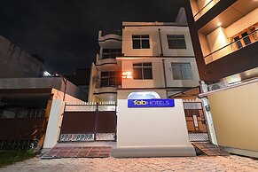 Fabhotel Park View
